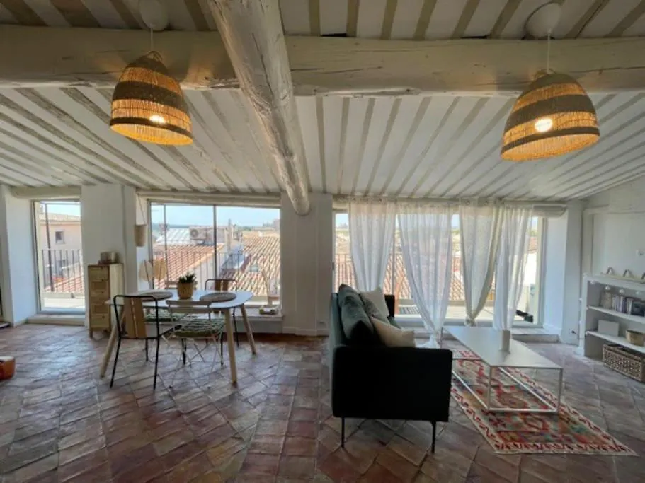 アパート エクス＝アン＝プロヴァンスMagnifique Appart Terrasse Et Vue Sur Les Toitsアパートメント